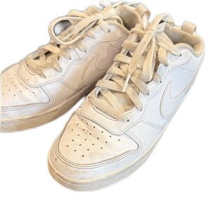 Nike Kids' Classic White Sneakers 6 Youth shoes tennis school gym athletic